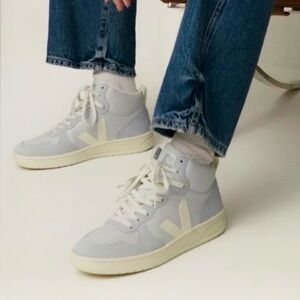 Veja V-15 High-Top Sneaker size 38-NEW